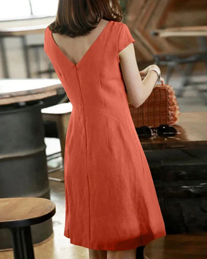 Elegant summer dress with delicate sleeves