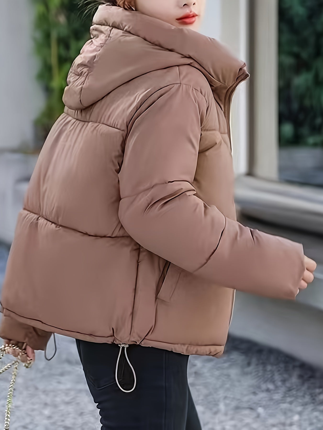 Elegant Short Puffer Winter Jacket with Capuchon for Women | Perfect for Outdoor Activities