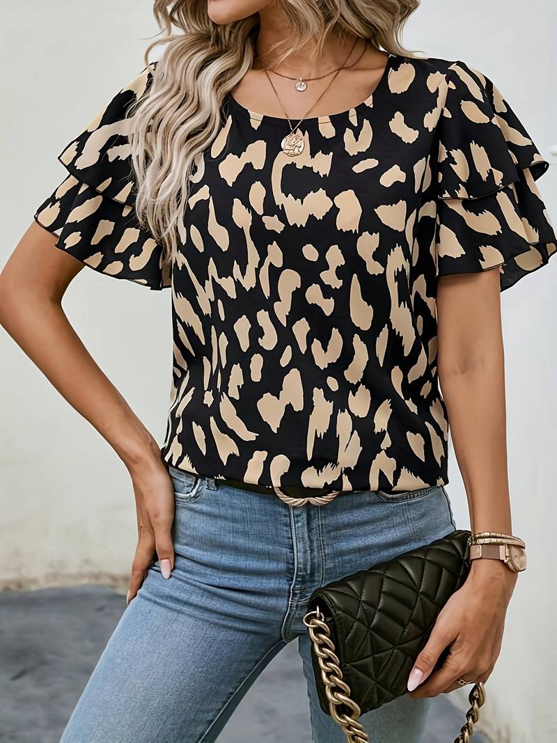 Jessica – leopard blouse with a round neckline for spring