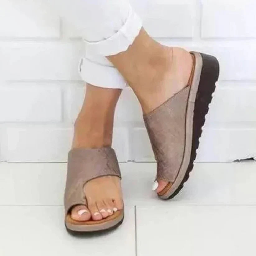 Celissia | comfortable women's mules with an orthopedic wedge sole