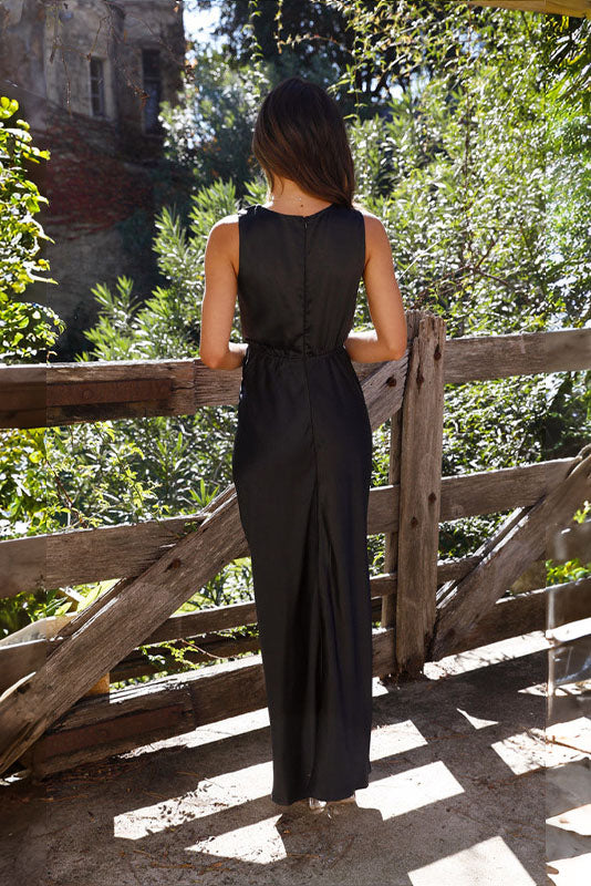 Deep V Sleeveless Backless Dress