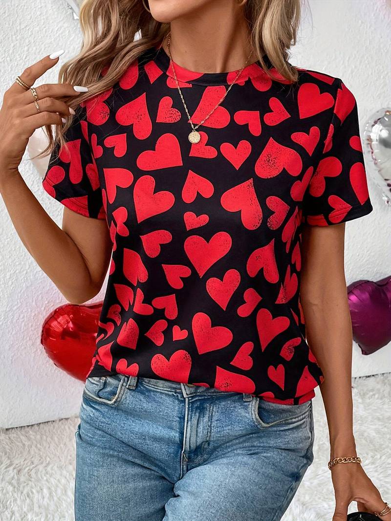 Amelia – t-shirt with love print for spring and summer