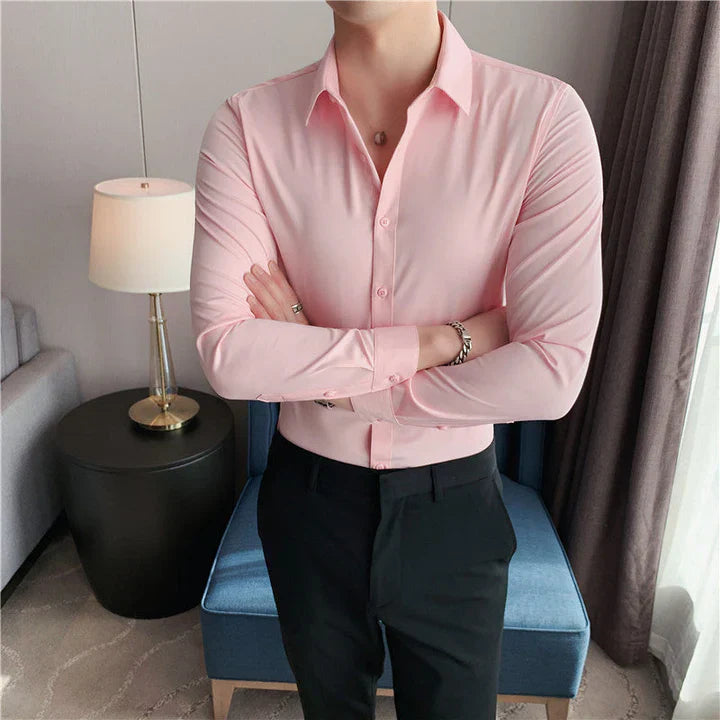 Elegant men's business shirt with slim fit and Kent collar