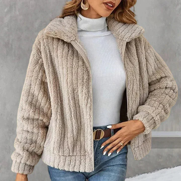 Dyana - cosy and stylish fleece jacket for women