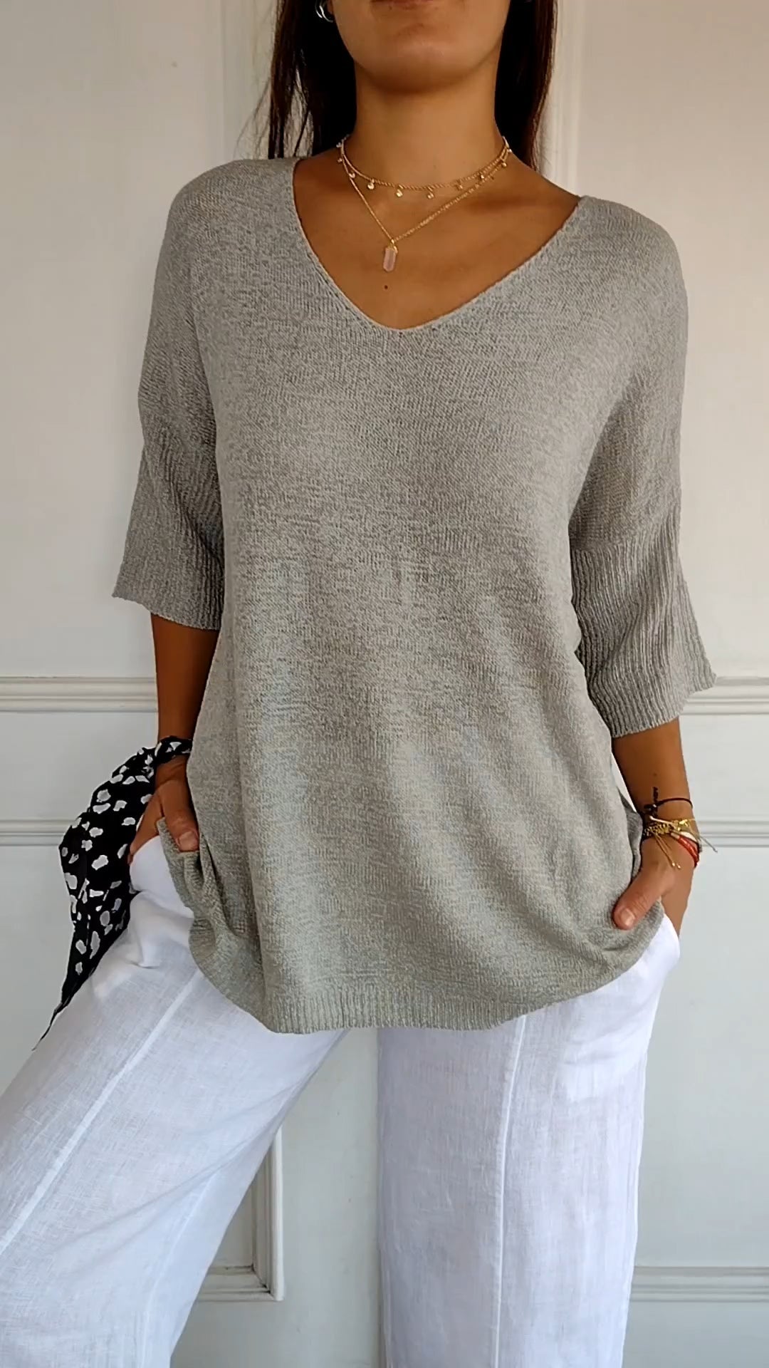 Ava™ - Closed V-neck sweater