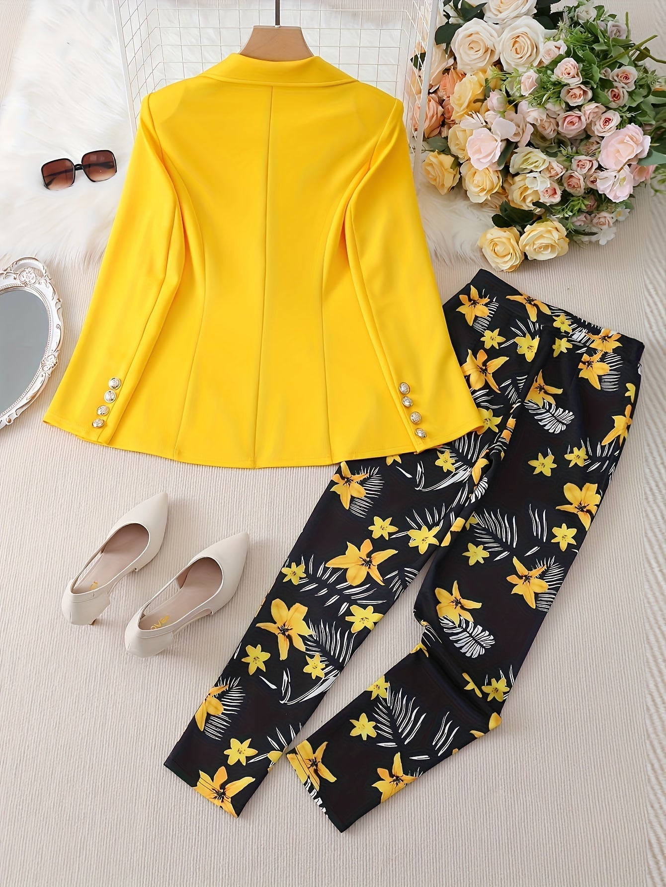 Stylish Blazer And Floral Print Outfit Set for Women | Ideal for Season True