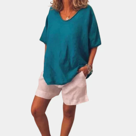 Comfortable and oversized t-shirt for women