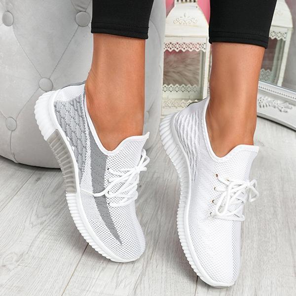 Mesh sneakers – breathable and non-slip