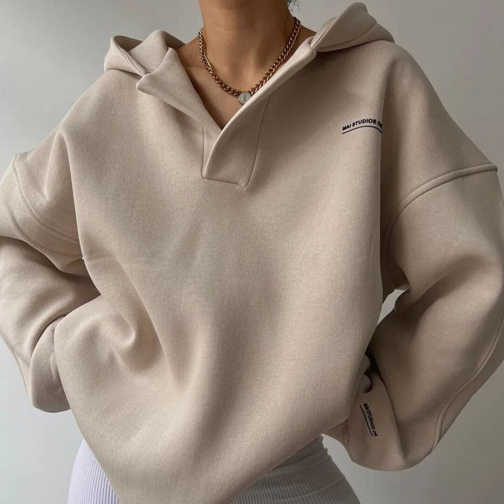 Evangelina sweater | modern sweater with round neck and a relaxed fit