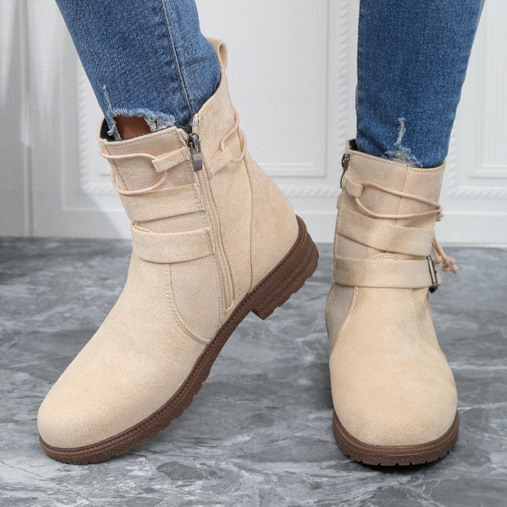 Zahara - trendy women's buckle boots