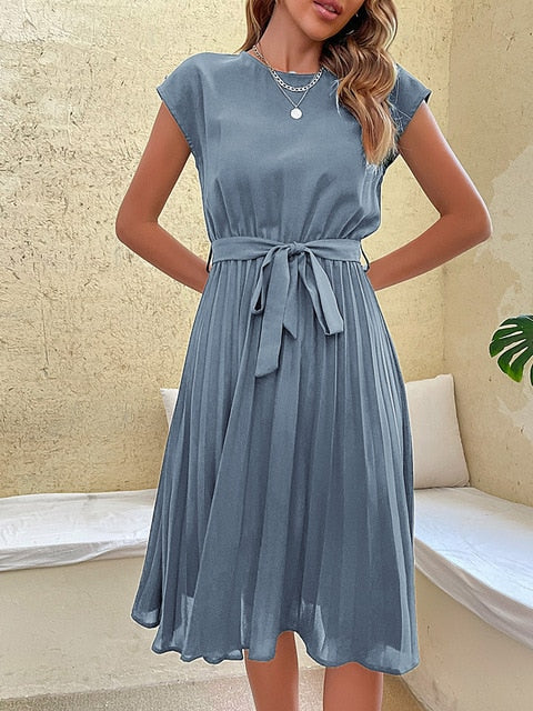 Elegant - summer dress with waist band and flowing a-line