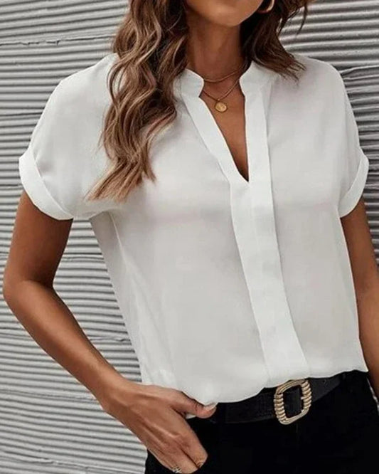 Kayleigh | short-sleeved blouse with v-neck