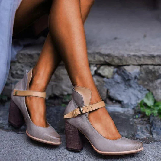 RIA - The comfortable and elegant shoe with a heel