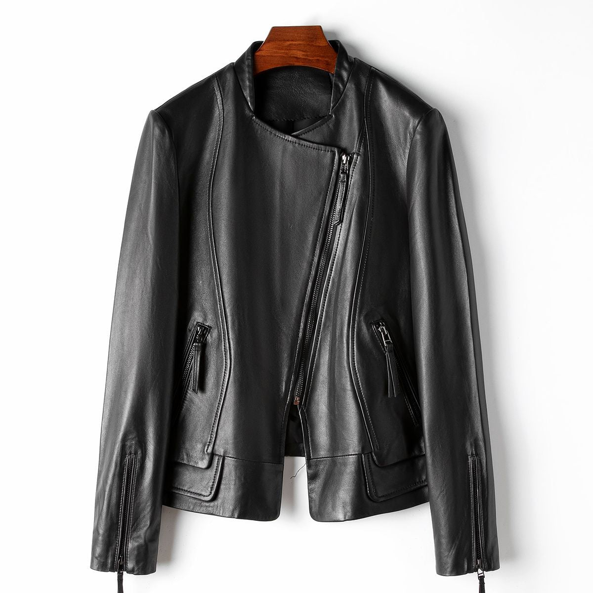 Vintage Elegant Vegan Leather Bomber Jacket for Women | Perfect for Casual Days