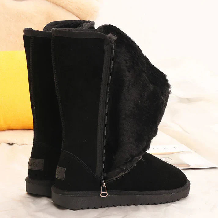 Winter boots with zip and soft lining