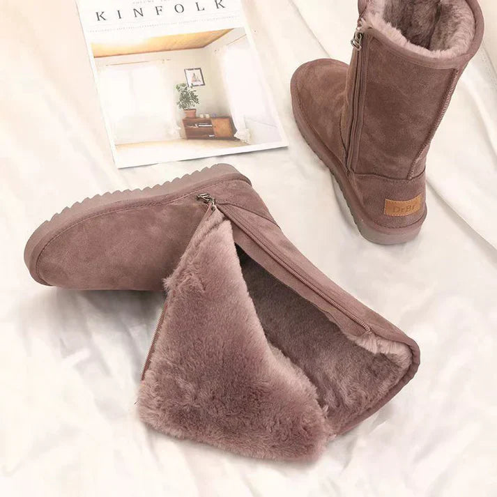 Winter boots with zip and soft lining