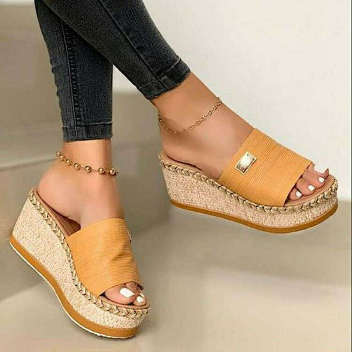 Lina - brown sandal wedges