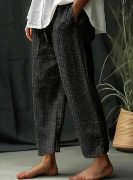 Classic striped slit trousers with pockets and lacing