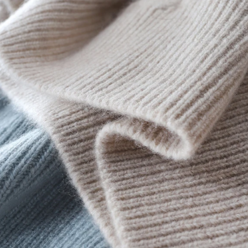 Lucero™ - Cashmere turtleneck jumper