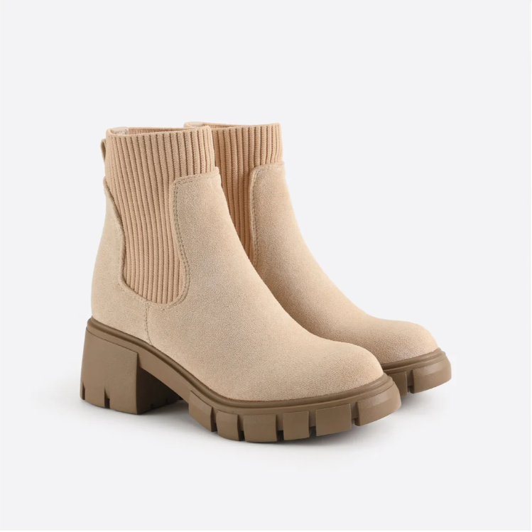 Neva | British style block martin boots