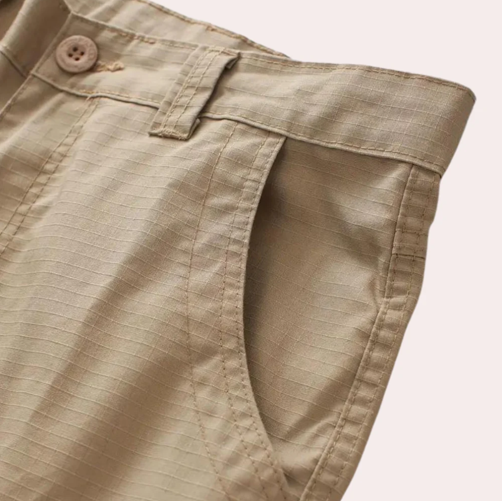 Stylish men's cargo trousers