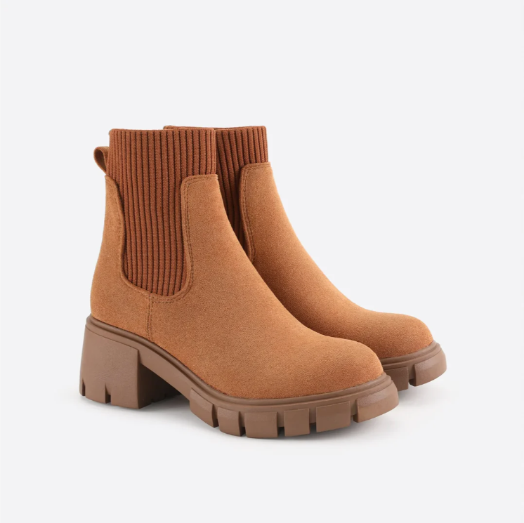 Neva | British style block martin boots