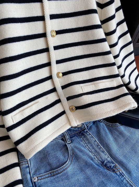 Stella l sweater with o-neck and stripes