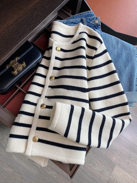 Stella l sweater with o-neck and stripes