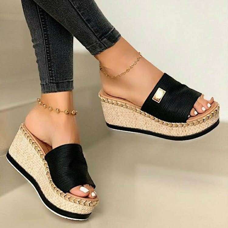 Lina - brown sandal wedges