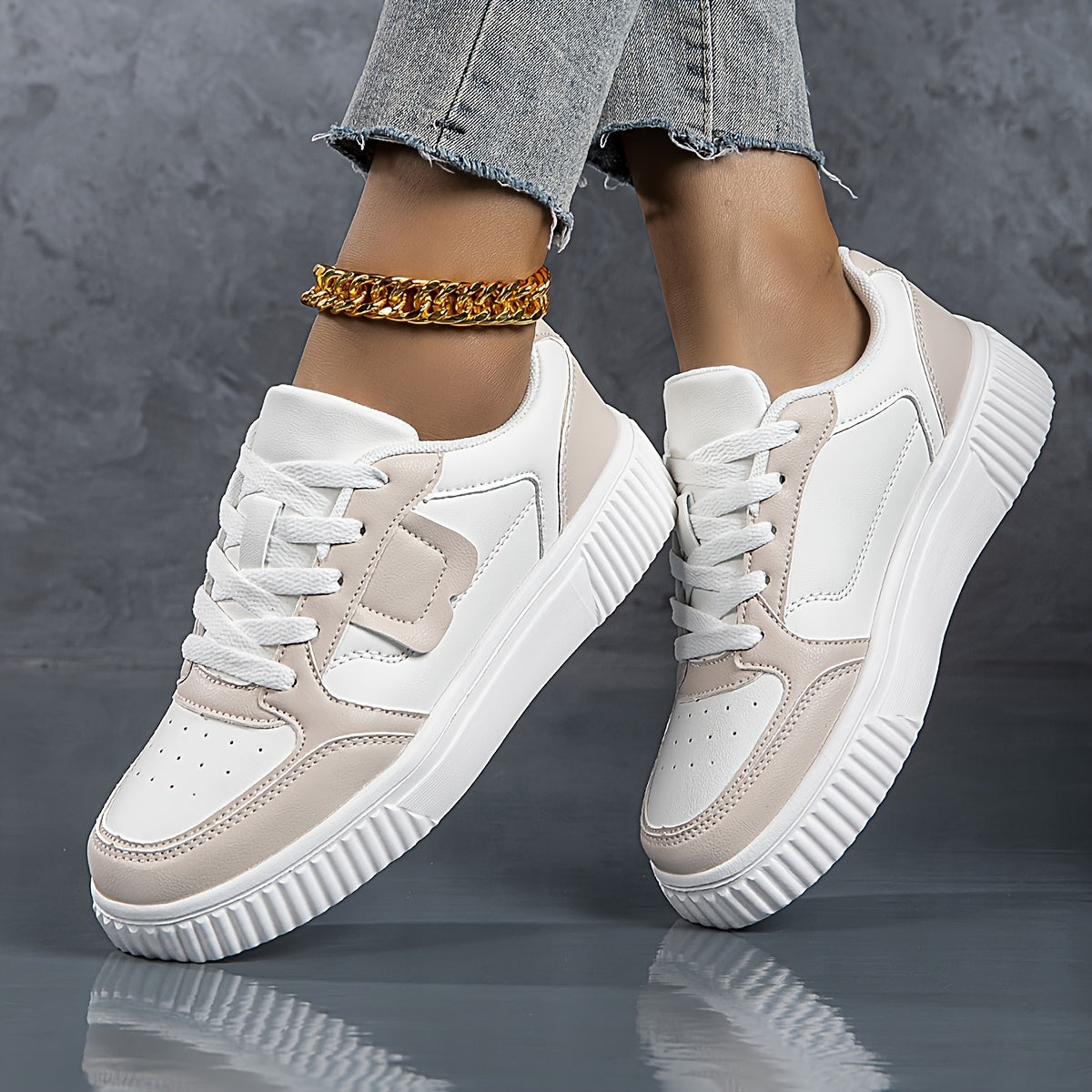 Stylish Plus-Size Ultralight Fashion Sneakers for Women | Perfect for Casual Days