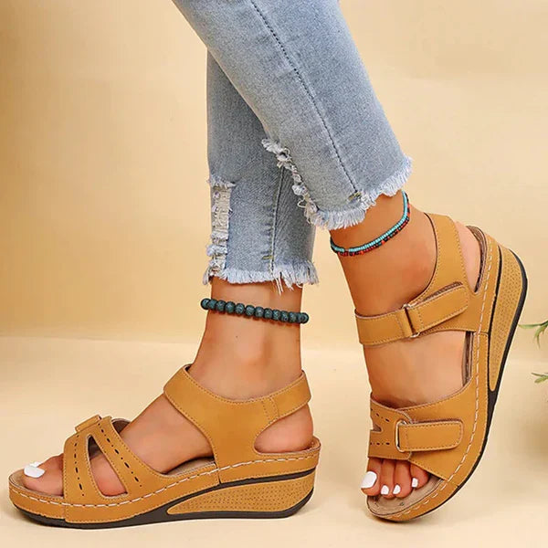 Harper – summer retro V-strap sandals for women