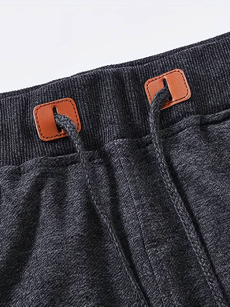 Noah – casual, classic, stylish shorts for men