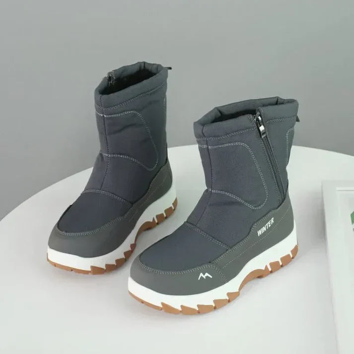 Knee-high boots winter 2024: classic shoes for cold days