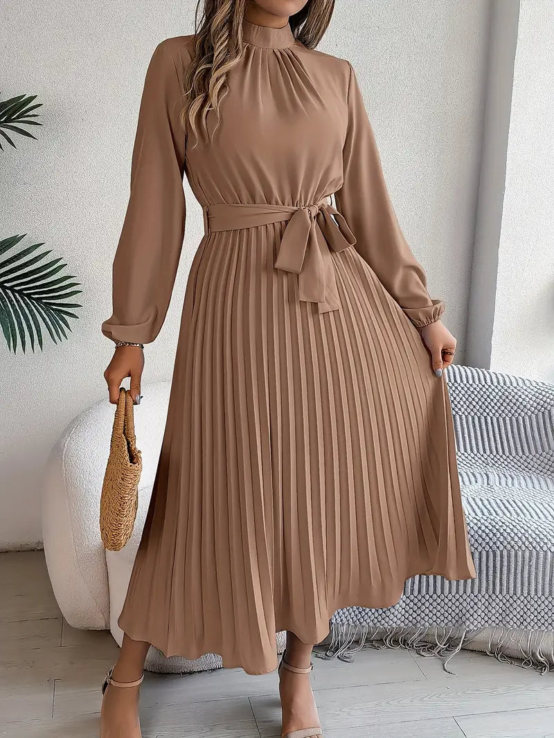 Layla – plain dress with stand-up collar and pleated belt