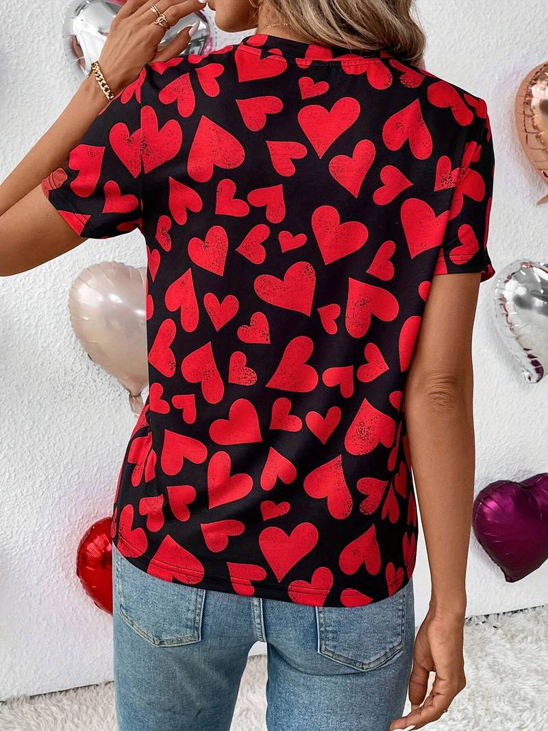 Amelia – t-shirt with love print for spring and summer