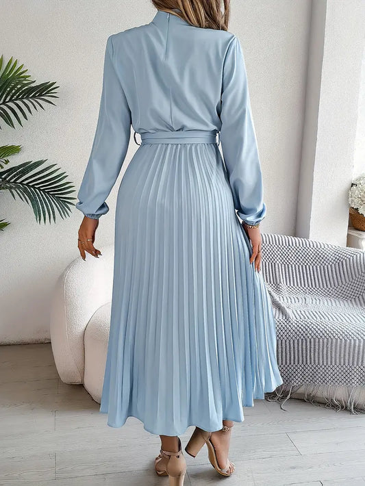 Layla – plain dress with stand-up collar and pleated belt