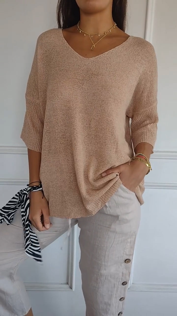 Ava™ - Closed V-neck sweater