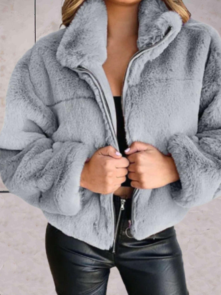 Cozyfaux – warm and cozy faux fur jacket with zip